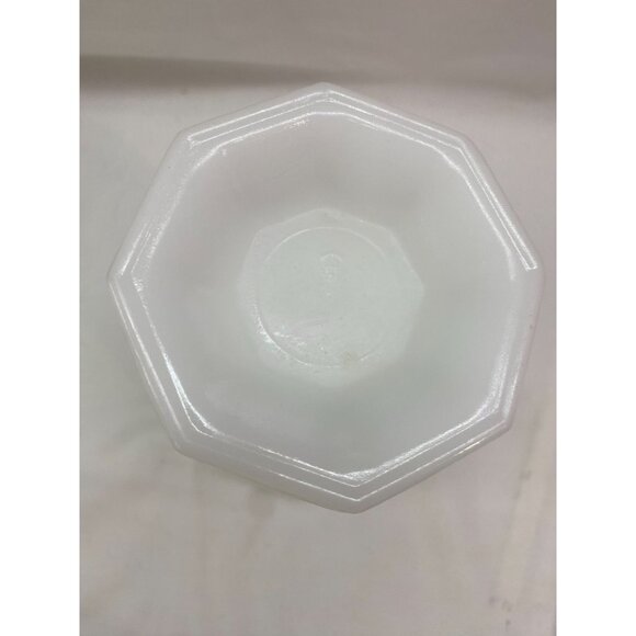 Vintage Anchor Hocking Milk Glass Grape Pattern Pitcher 6in - Picture 1 of 5